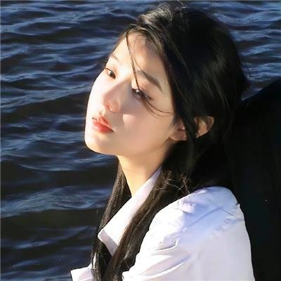深蓝与月光